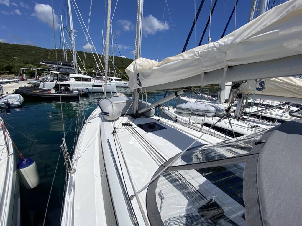 Oceanis 34.1 Domino