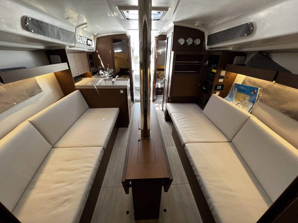 Oceanis 34.1 Clara