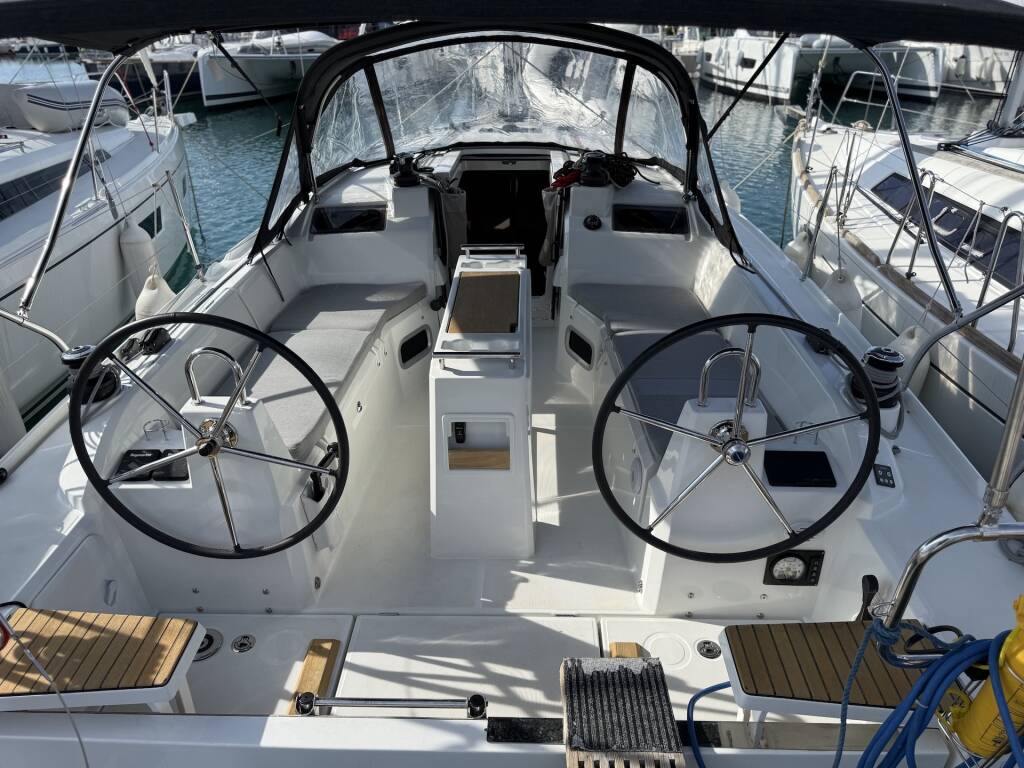 Oceanis 34.1 Clara