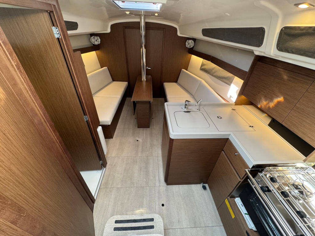 Oceanis 34.1 Arnie