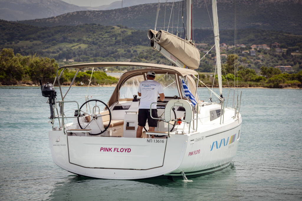 Oceanis 34.1 Pink Floyd