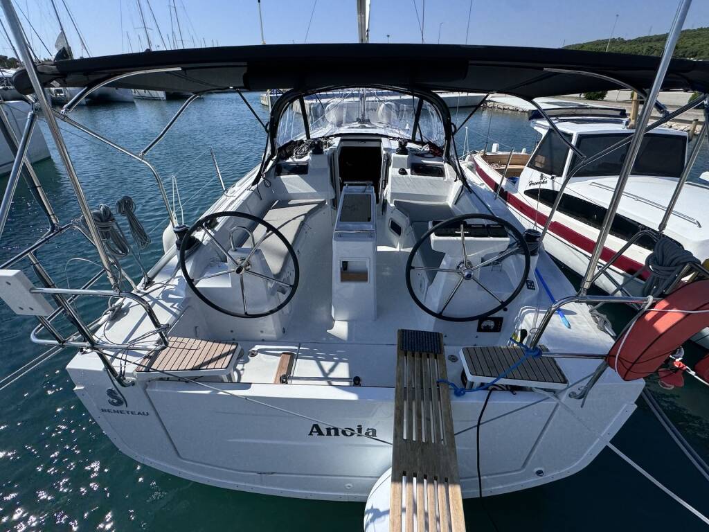 Oceanis 34.1 ANOIA