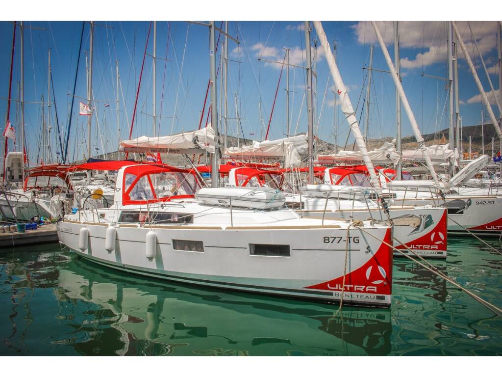 Oceanis 35 DALMAR