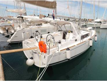 Oceanis 35.1 • IDILA 
