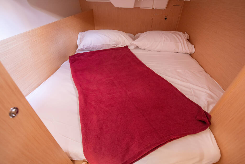 Oceanis 35.1 Levante - Standard line