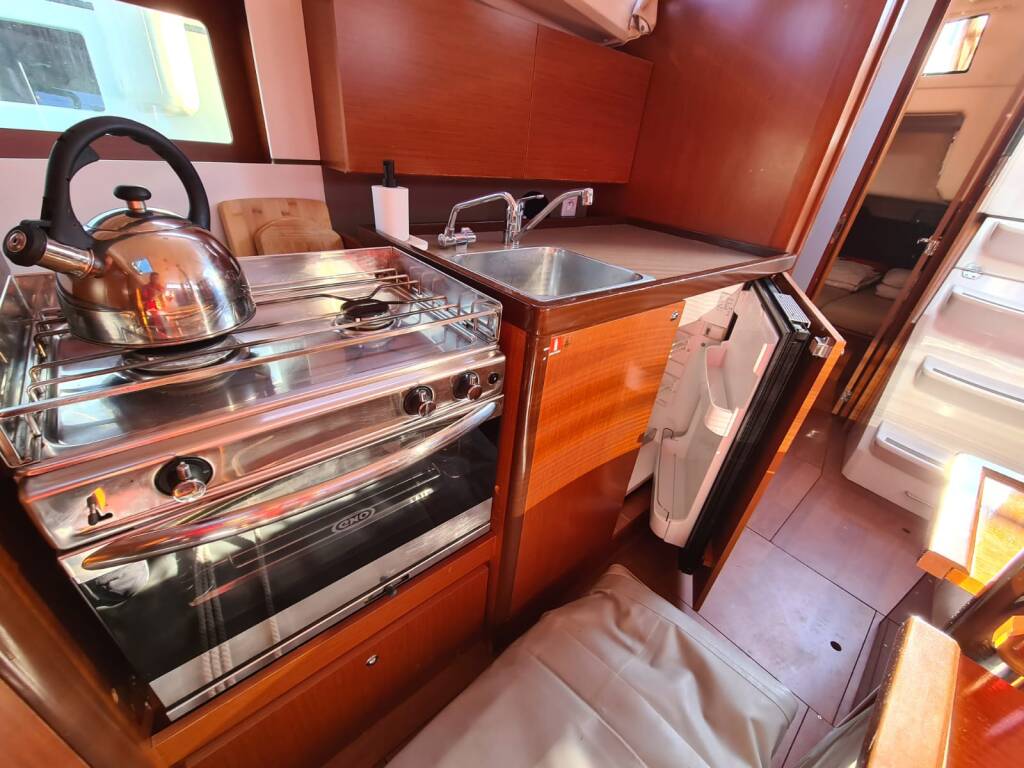 Oceanis 35.1 LAMPUGA