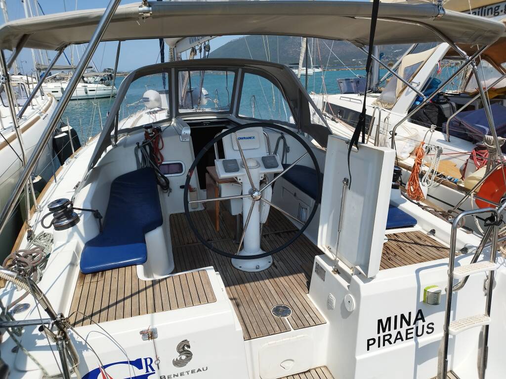 Oceanis 37 MINA "Sails 2025"