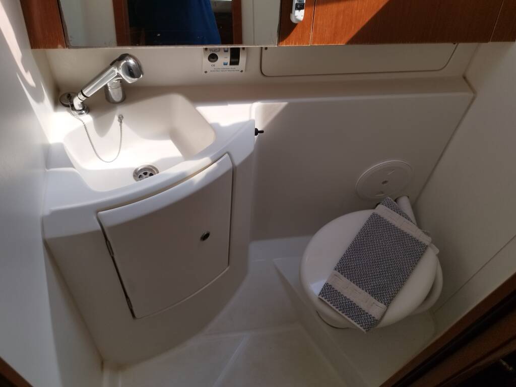 Oceanis 37 MINA "Sails 2025"