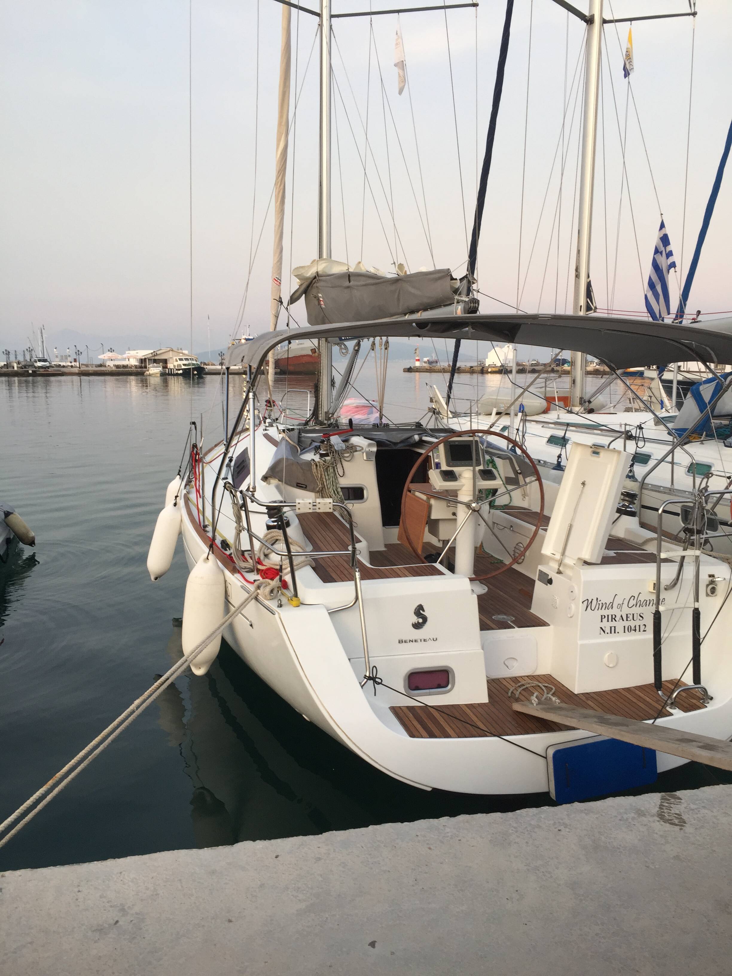 Oceanis 37 WIND OF CHANGE (New 2023 full batten mainsail, 2023 furling genoa, 2023 bimini, 2023 sprayhood)