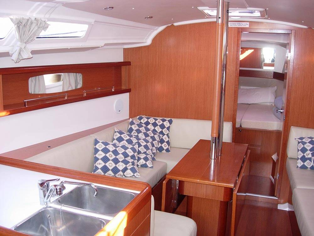 Oceanis 37 Tristaina