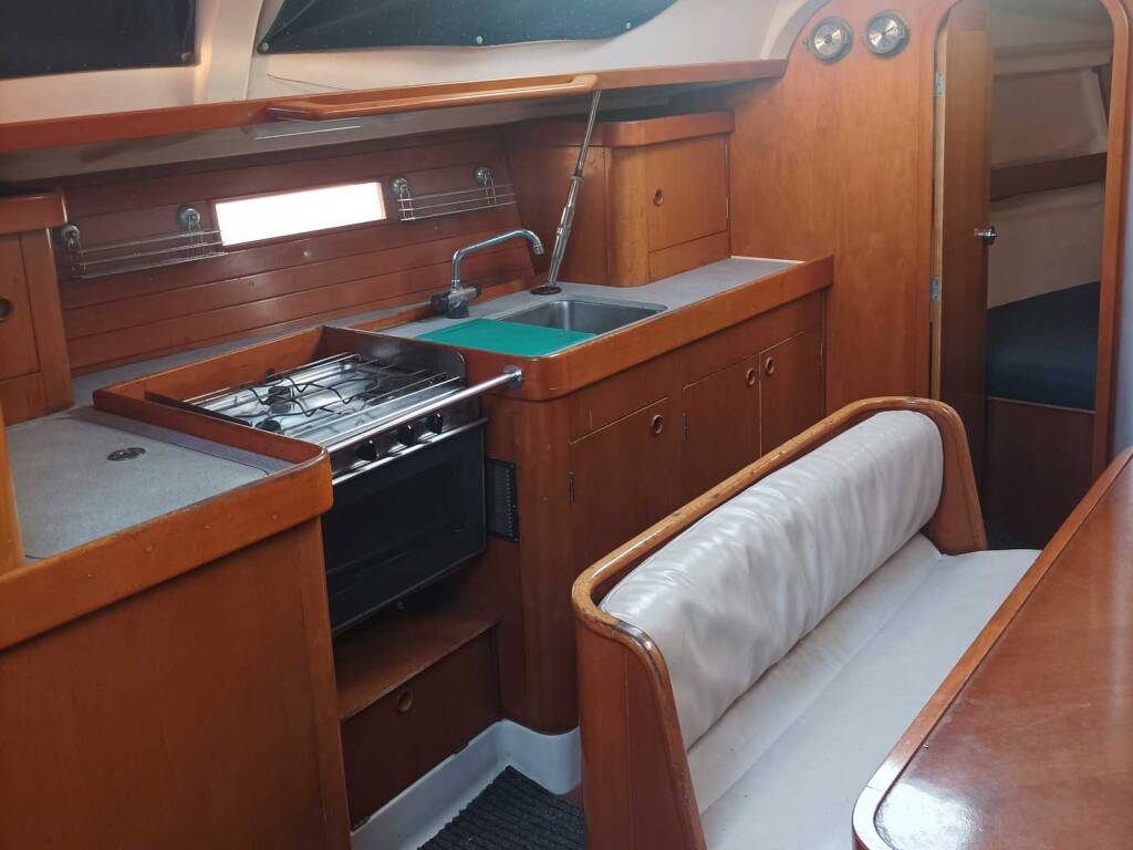 Oceanis 37 Nela