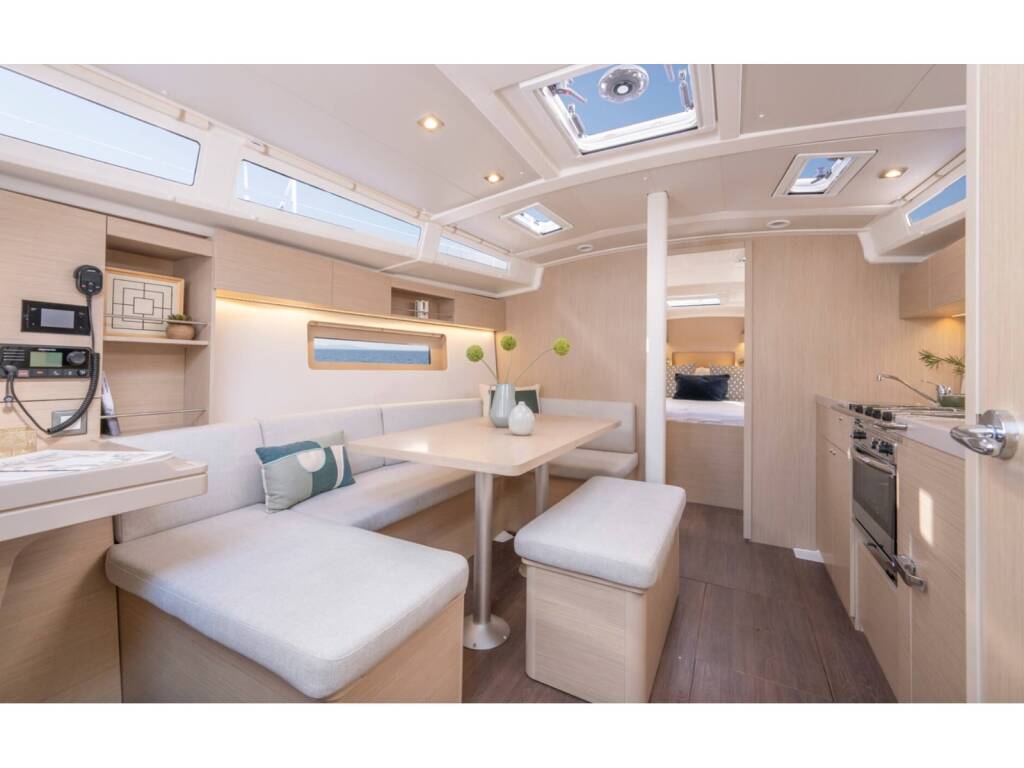 Oceanis 37.1  Silene - Comfort line