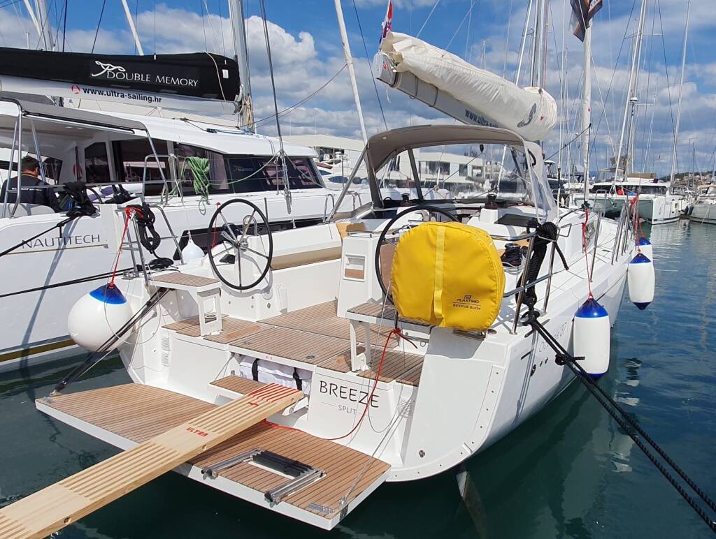 Oceanis 37.1 BREEZE