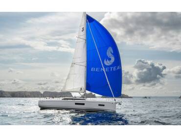 Oceanis 37.1 AVRA