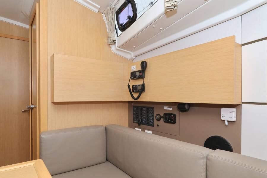 Oceanis 38 One