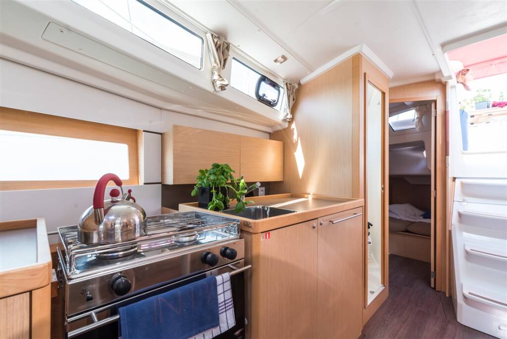 Oceanis 38 RUSALKA