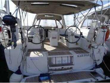 Oceanis 38 • Karavas