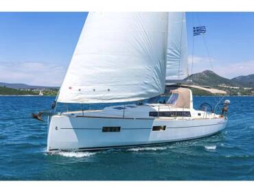 Oceanis 38 • Zografia