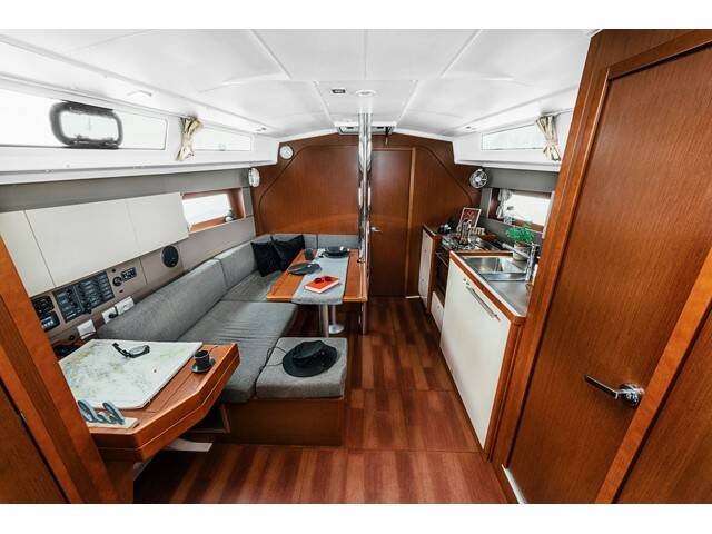 Oceanis 38 HAPPY