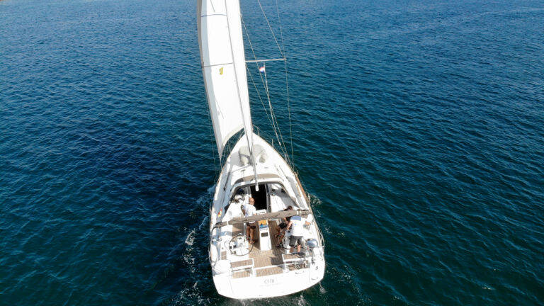 Oceanis 38 Olli