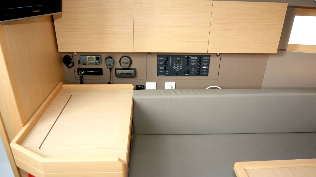 Oceanis 38 Olli