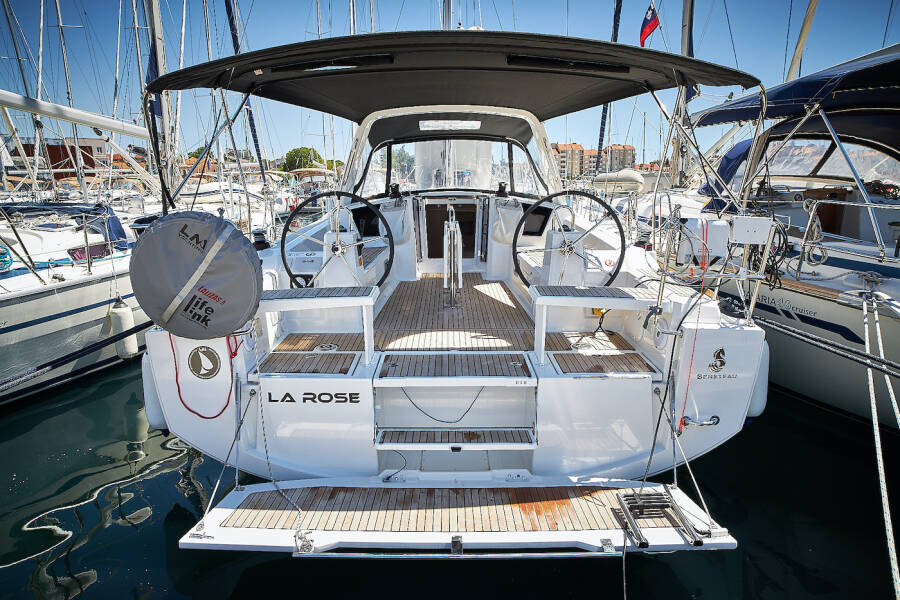 Oceanis 38.1 • La Rose