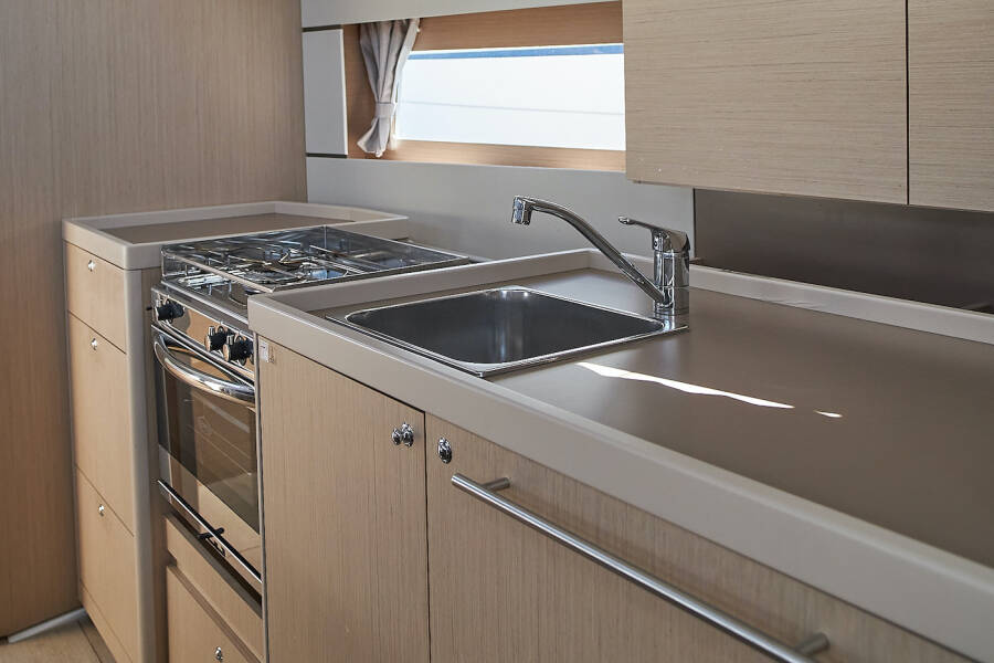 Oceanis 38.1 La Rose