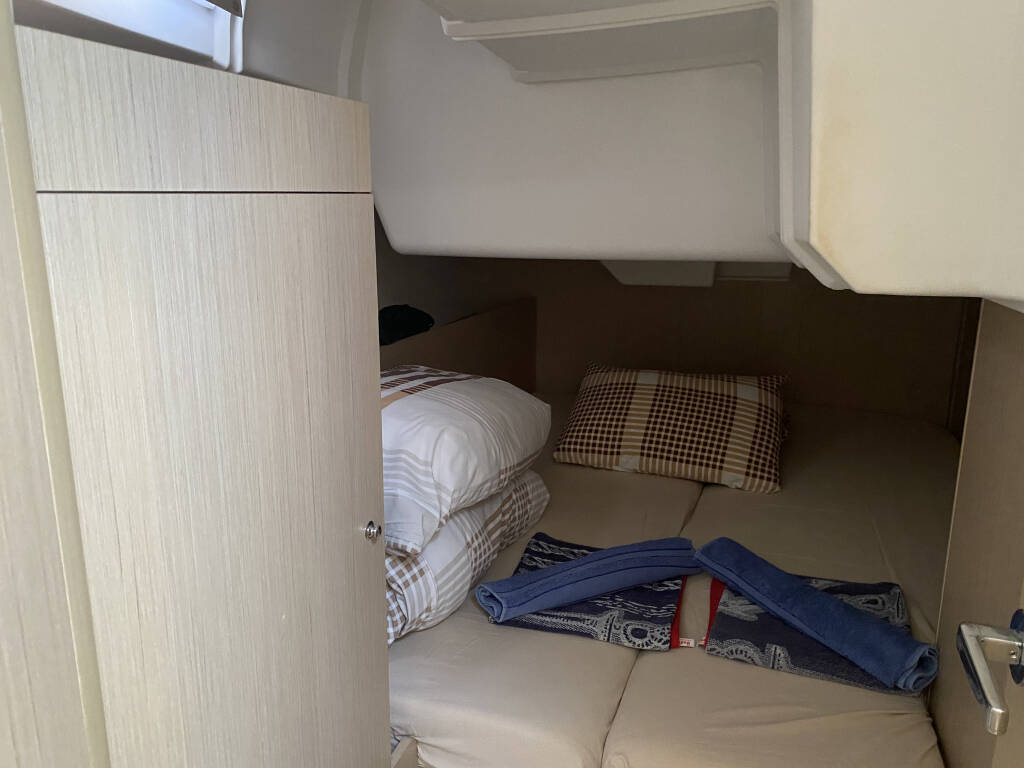 Oceanis 38.1 Helena