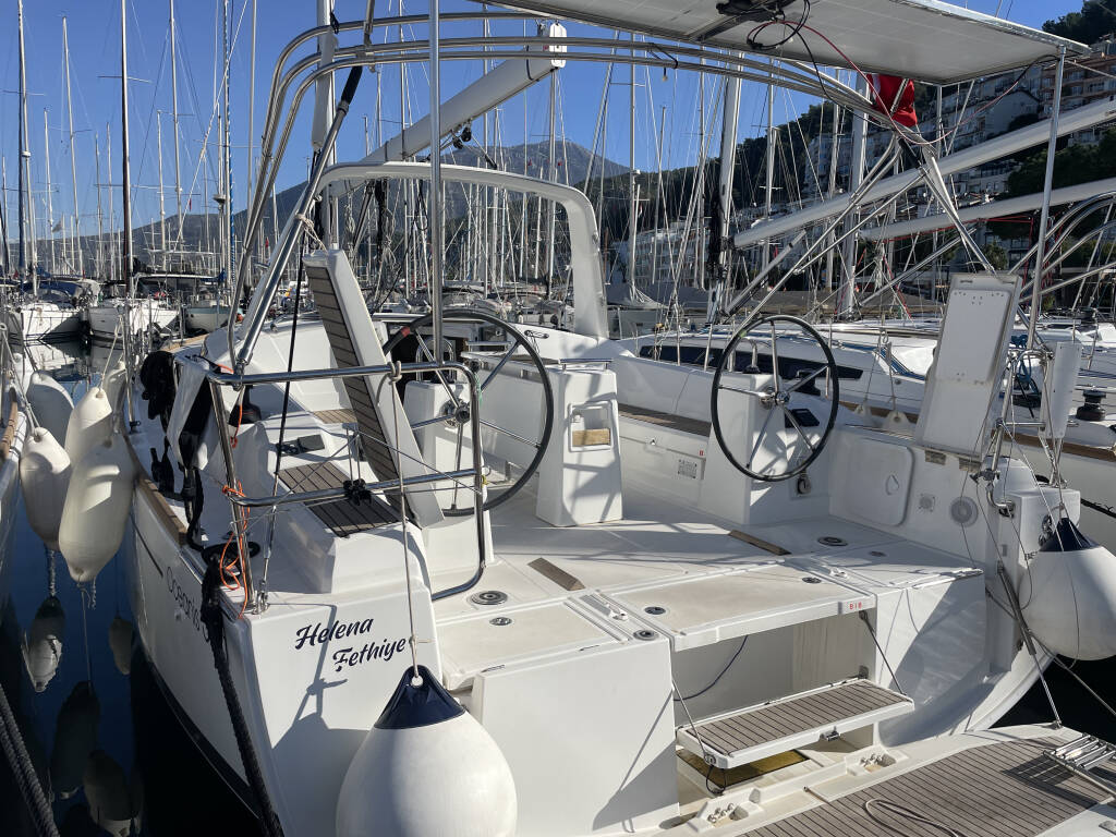 Oceanis 38.1 Helena