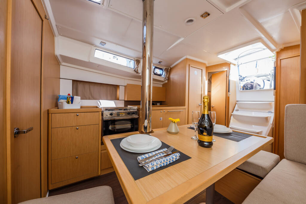 Oceanis 38.1 Pleasure