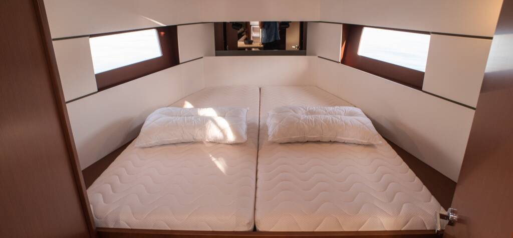Oceanis 38.1 SIRINA "Sails 2025"