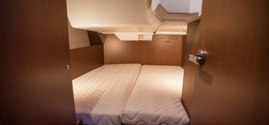 Oceanis 38.1 SIRINA "Sails 2025"