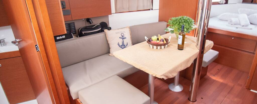 Oceanis 38.1 MARISA "Sails 2025"