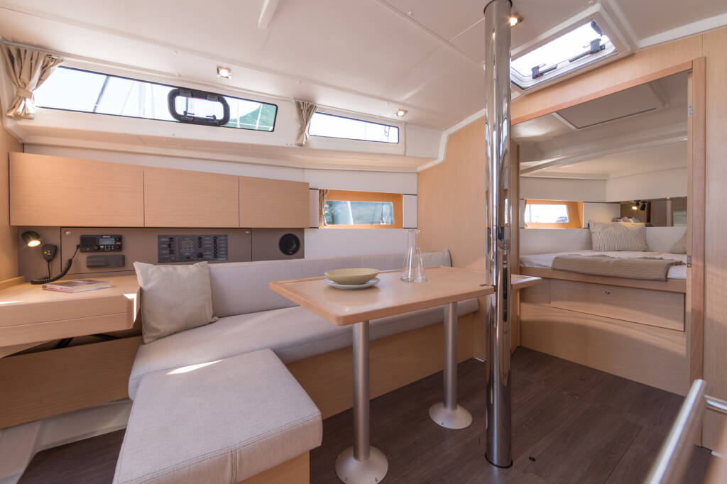 Oceanis 38.1 CVITA