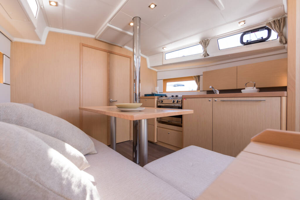 Oceanis 38.1 CVITA