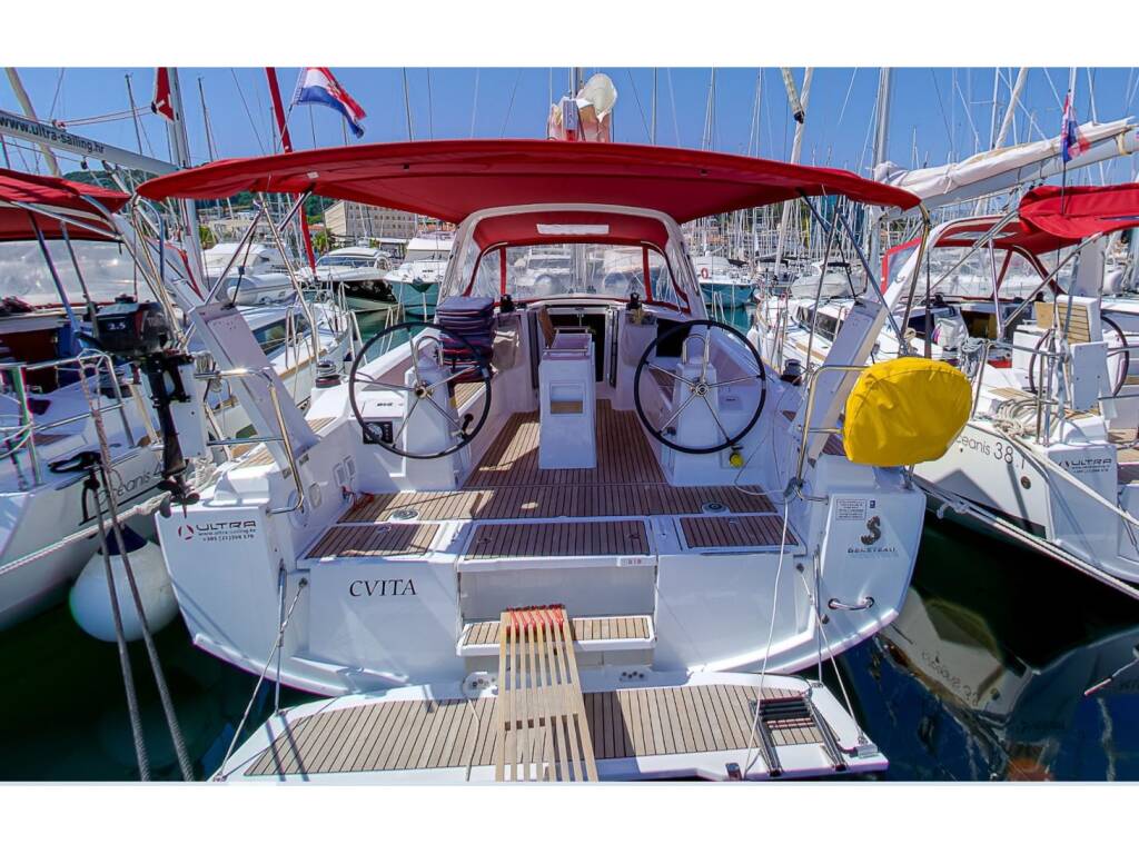 Oceanis 38.1 CVITA