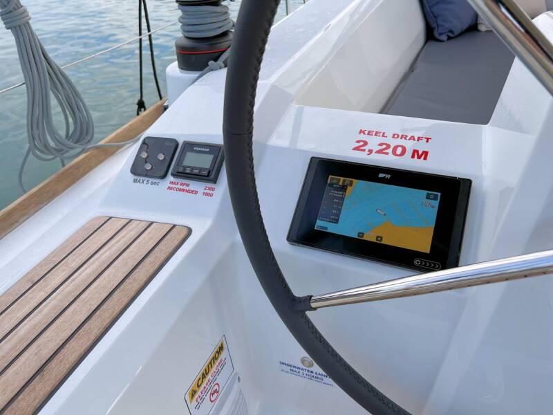 Oceanis 38.1 Jana