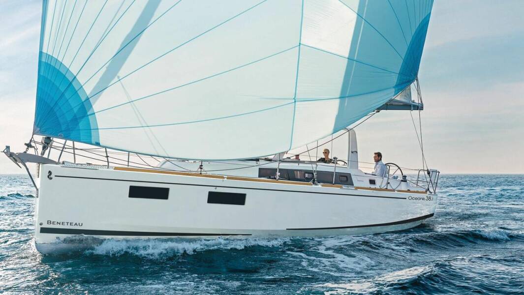 Oceanis 38.1 • Lukas