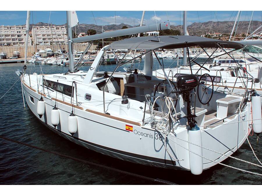 Oceanis 38.1 BOHEMIAN RHAPSODY