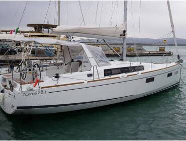 Oceanis 38.1 Lampo