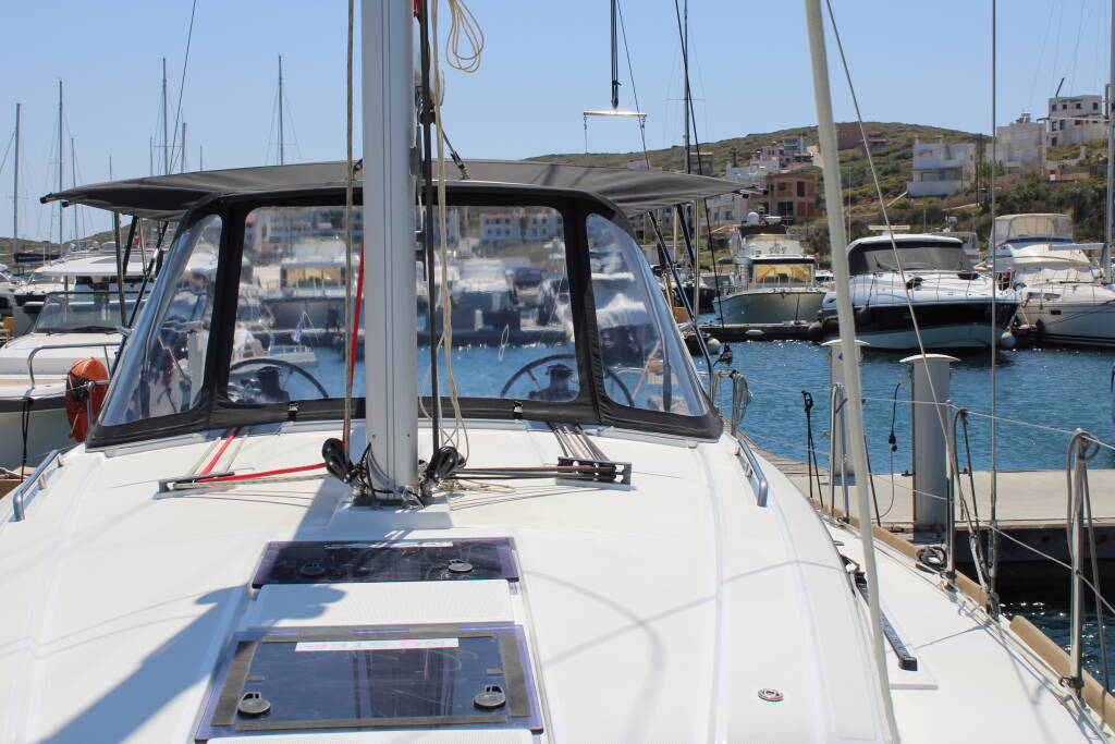 Oceanis 38.1 Zeus