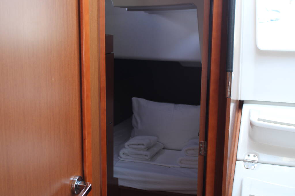 Oceanis 38.1 Zeus