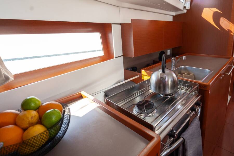 Oceanis 38.1 Hydra