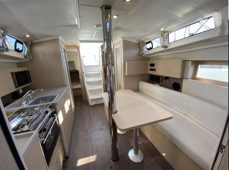 Oceanis 38.1 Maximus