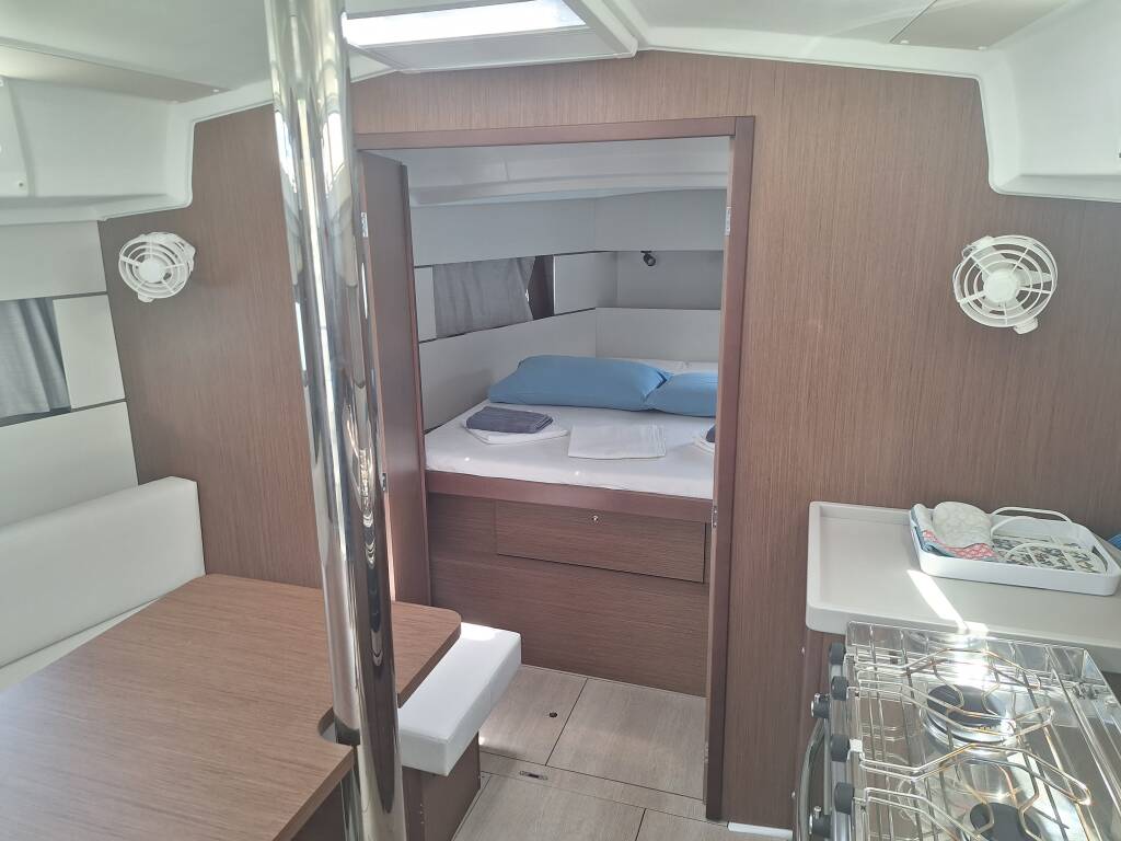 Oceanis 38.1 Pura Vida