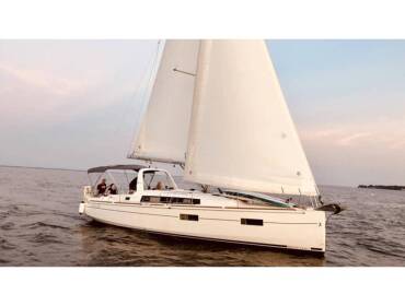 Oceanis 38.1 Oceanis38.1_1