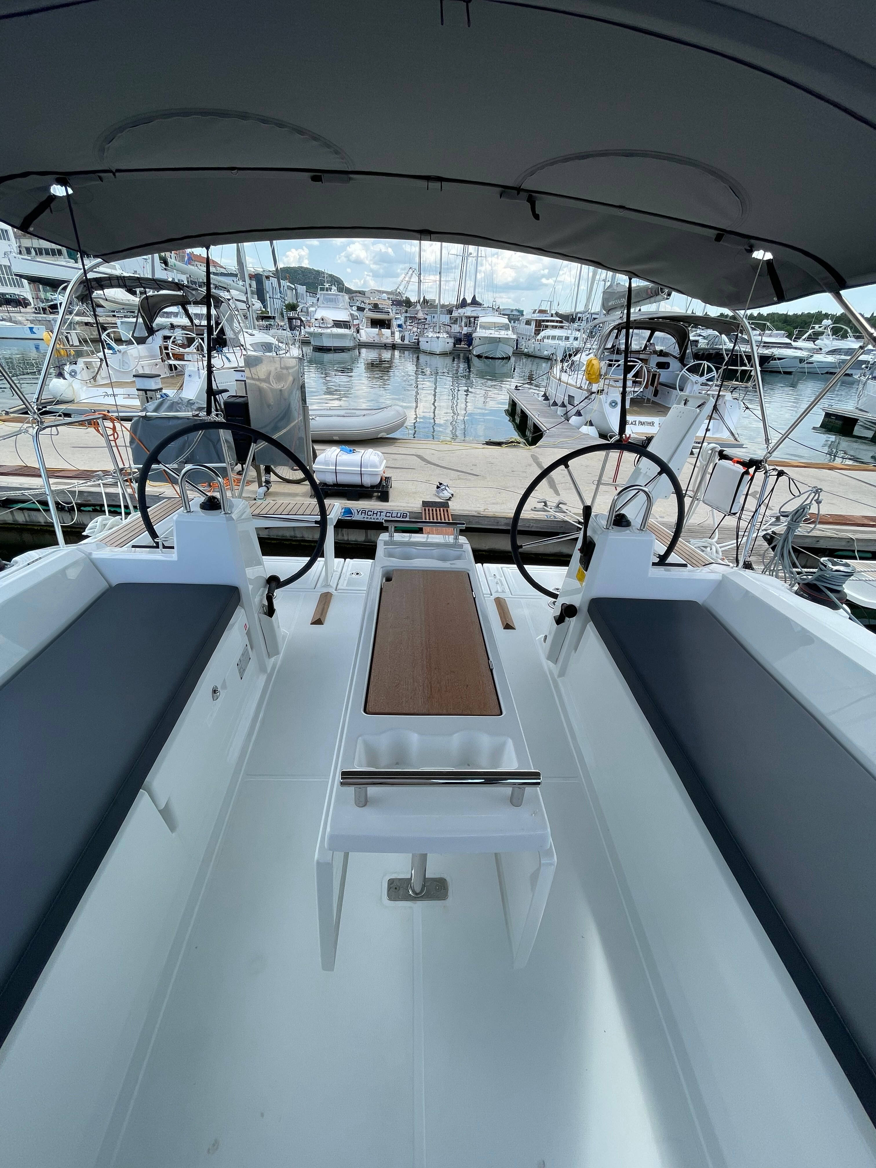 Oceanis 38.1 Cocco