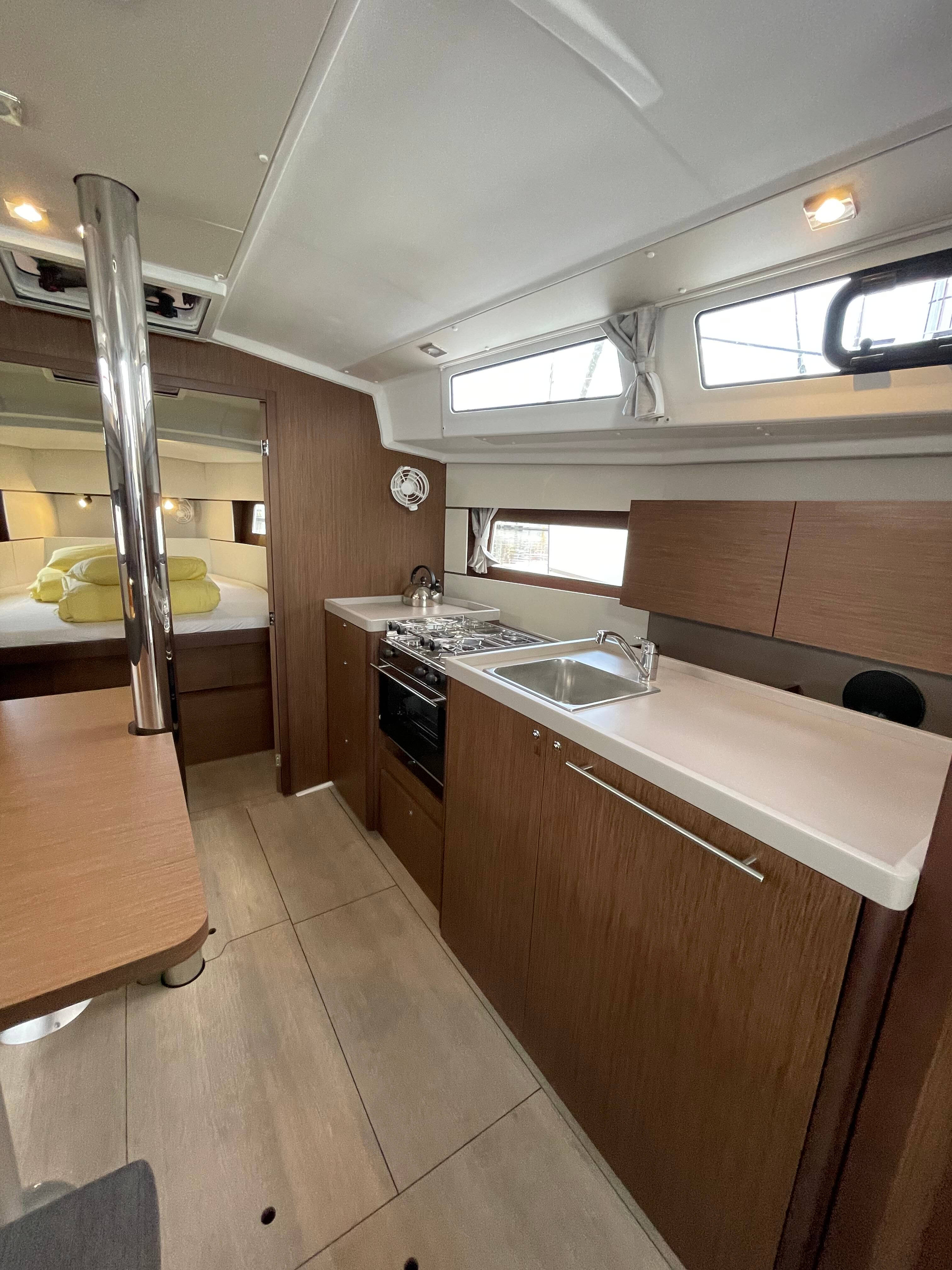 Oceanis 38.1 Cocco