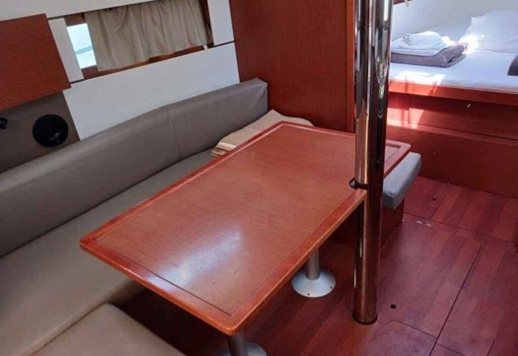 Oceanis 38.1 