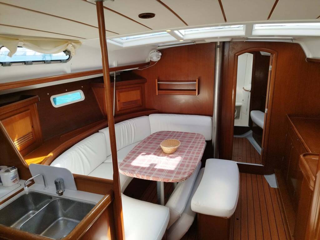 Oceanis 393 Clipper ATHINA Sails